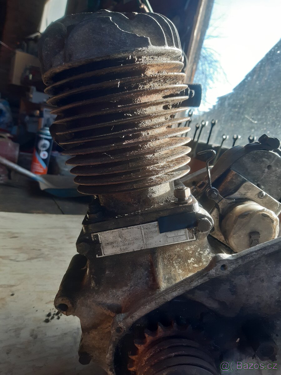 Jawa 350 SV motor - 5