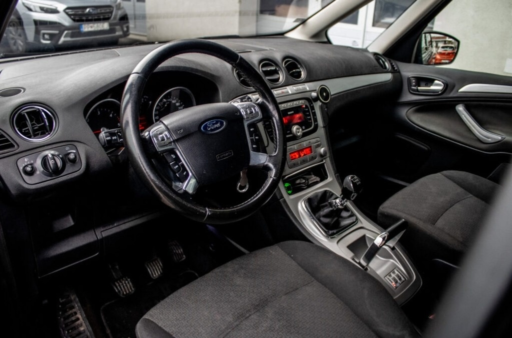 Ford Galaxy 7miestné - 5