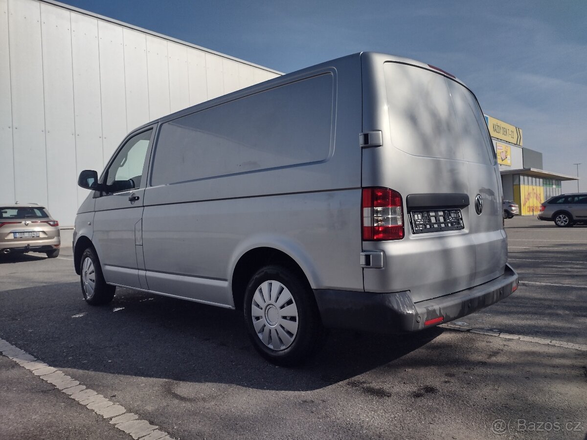 Volkswagen Transporter T5.1 2.0TDI - 5