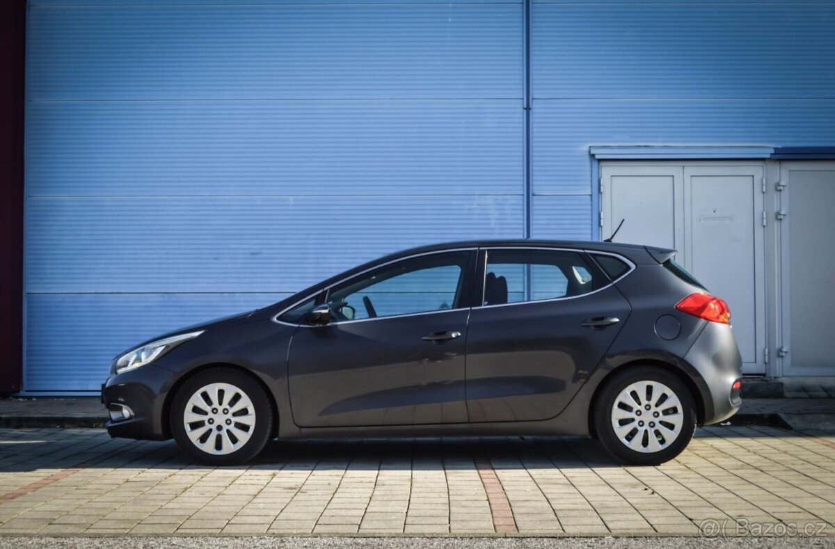 Kia Ceed 1.6 CRDi 81kW 2012 • 6 rýchlostí • Tempomat • - 5