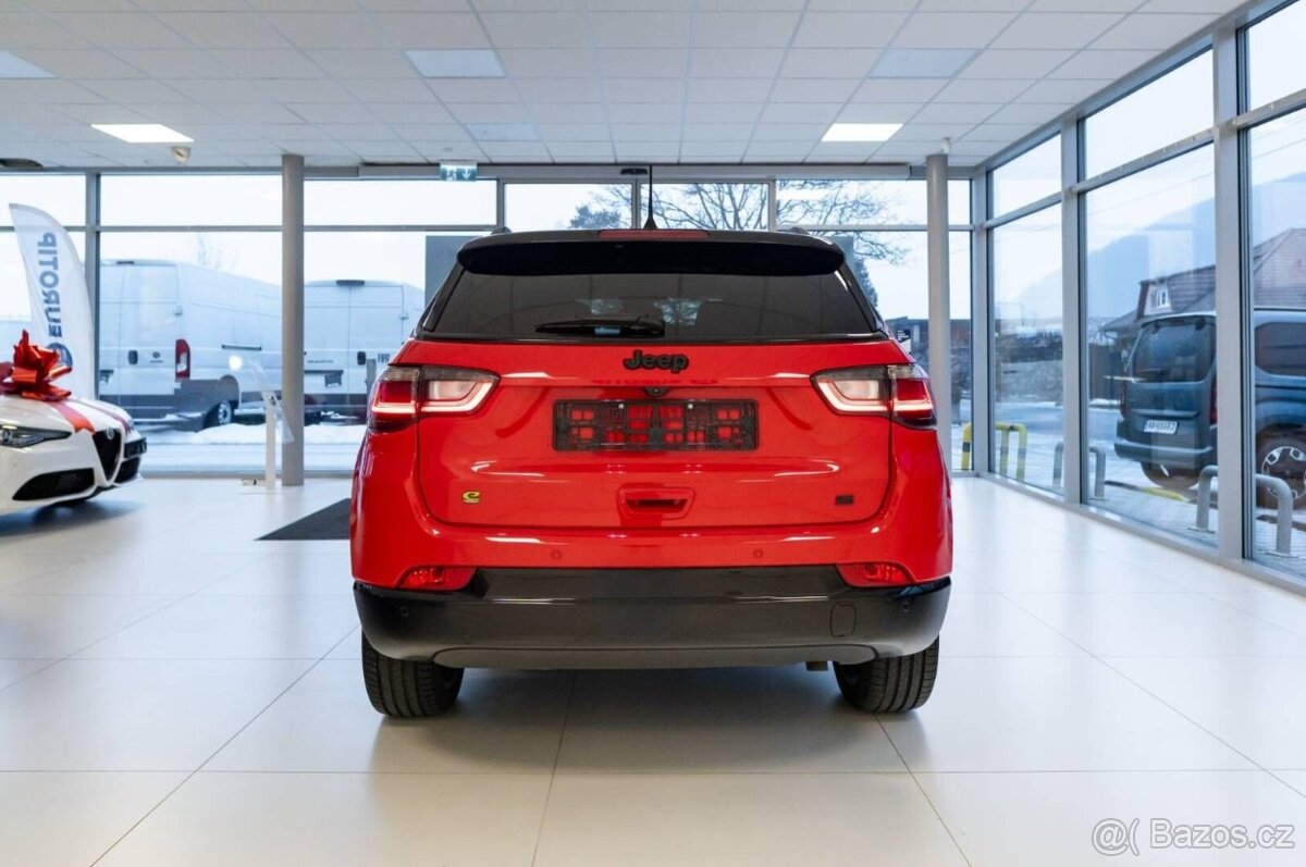 Jeep Compass 1.5 e-Hybrid Summit A/T - 5