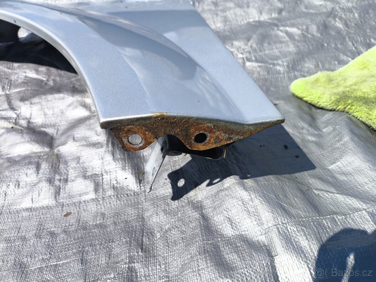 Levy predni blatnik Audi TT, 8n, stribrna, Top stav - 5