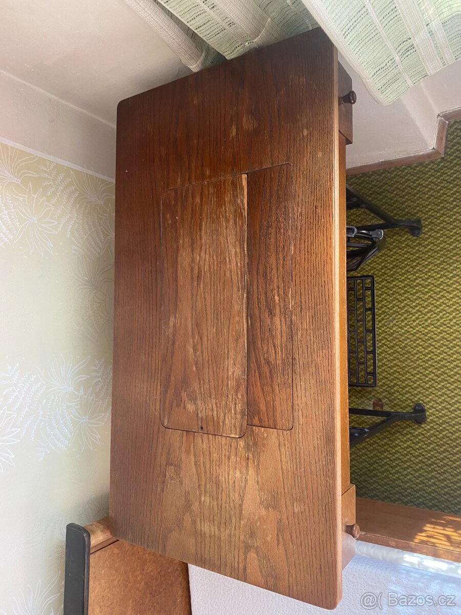 šlapací šicí stroj Bynov - 5