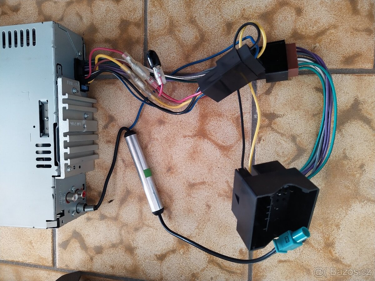 Autorádio JVC Škoda fabia II - 5