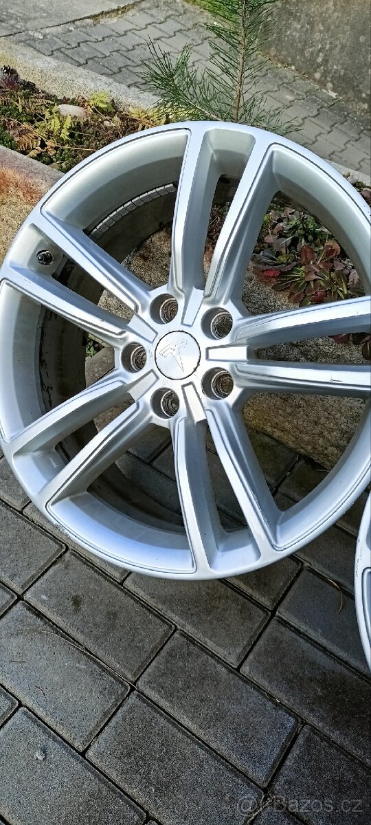 Disky kol Tesla model S Base 19" - 5