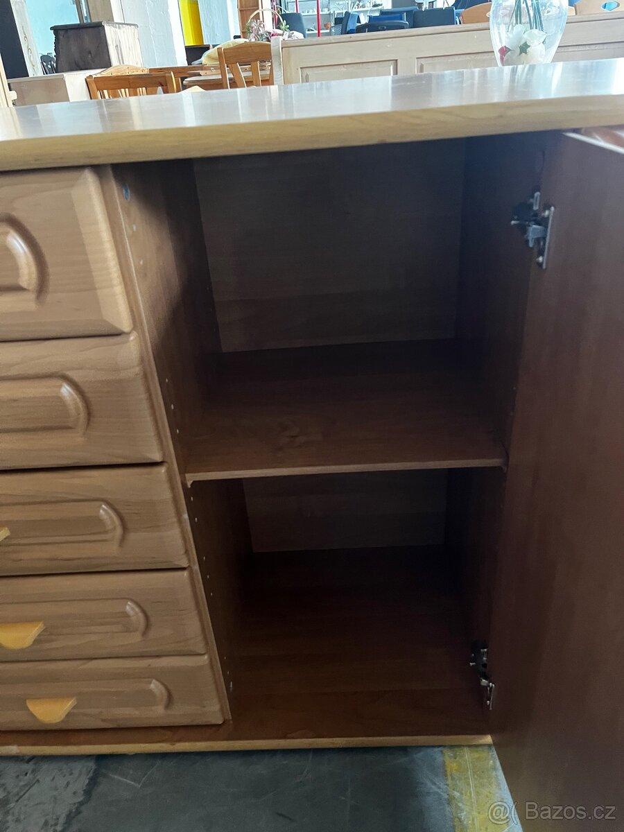 Komoda - 5