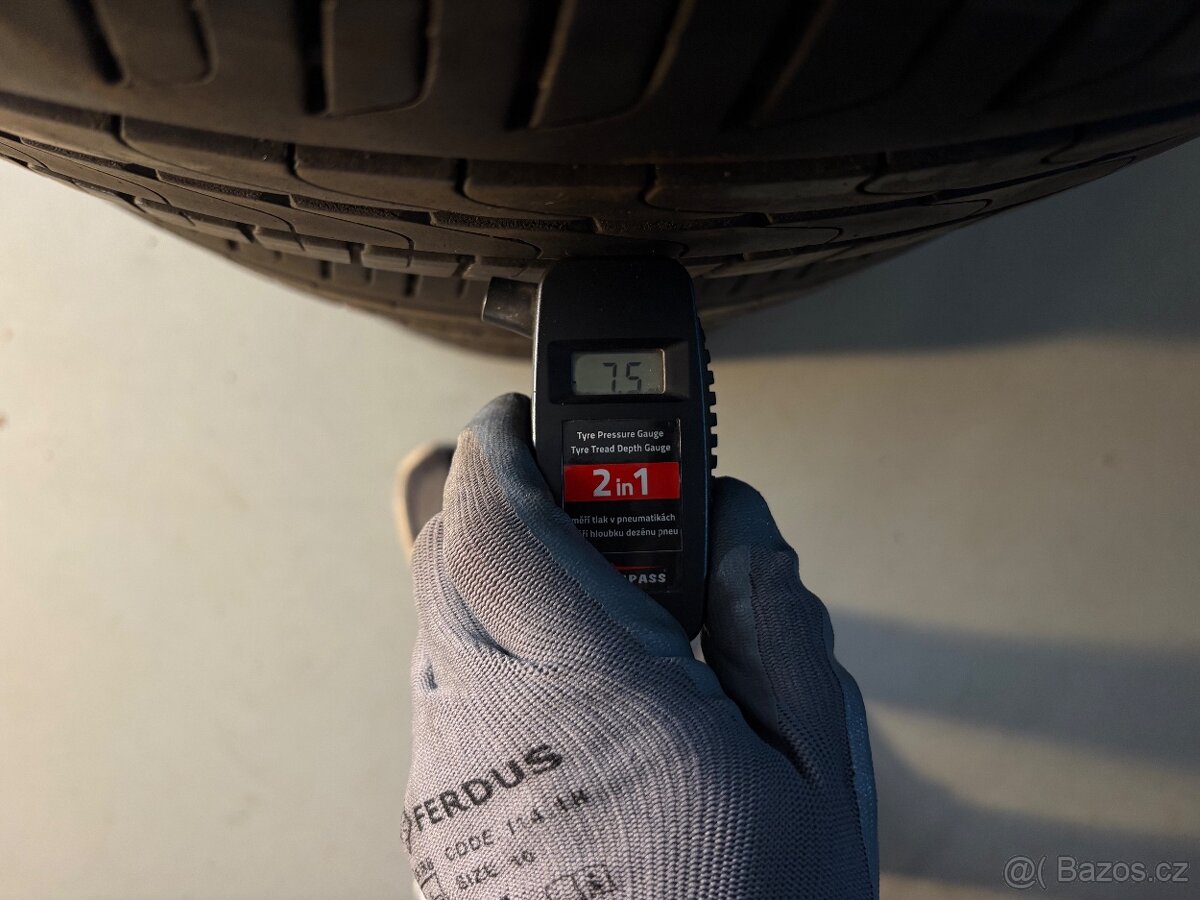 Letní pneu Pirelli 235/50R19 - 5
