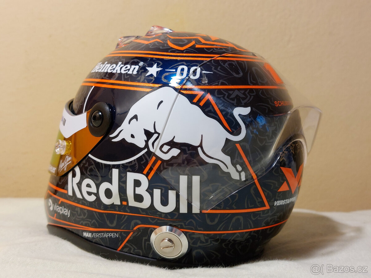 Predám Max Verstappen oranžová 2025 Red Bull F1 helma 1:2 - 5