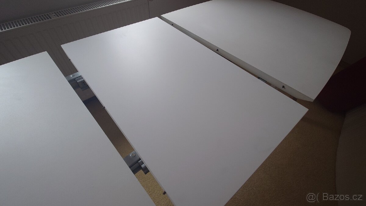 Set rozkládací jídelní stůl s židlemi a konferenčním stolkem - 5