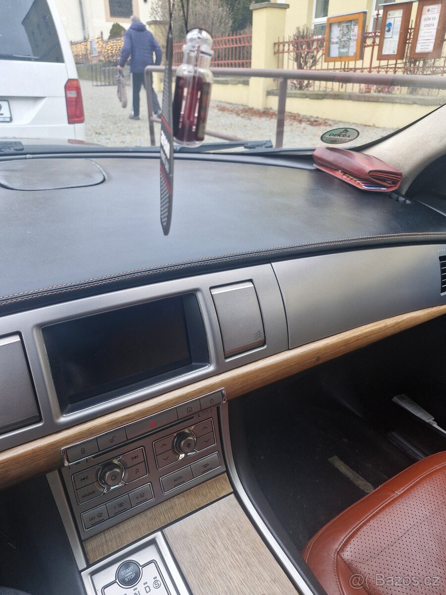 Jaguár XF 3.0d 177kw limuzína - 5