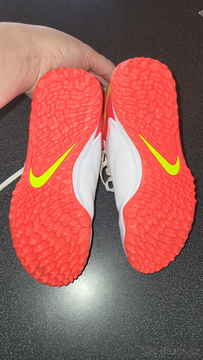 kopačky - turfy, vel. 37,5, zn. Nike - 5