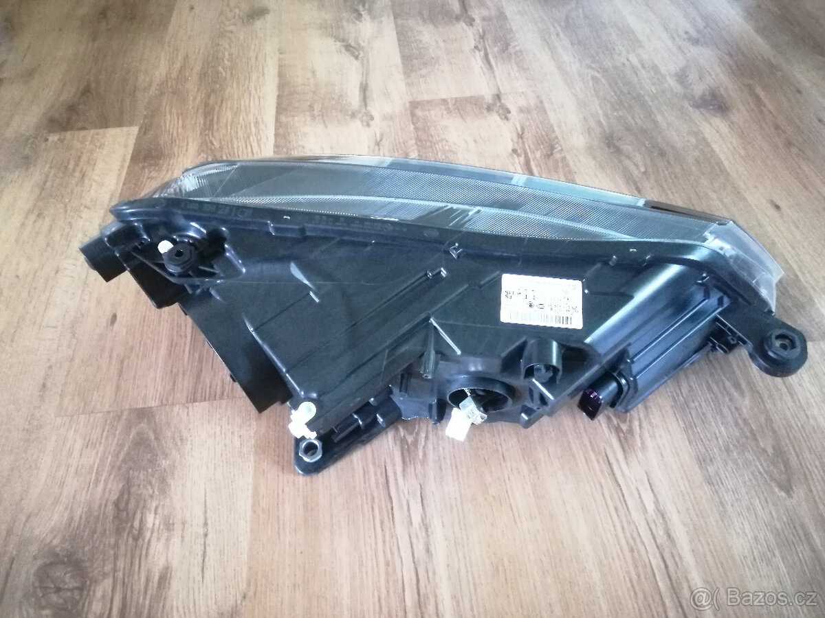 Škoda Superb III levý xenon 3V1941017B - 5