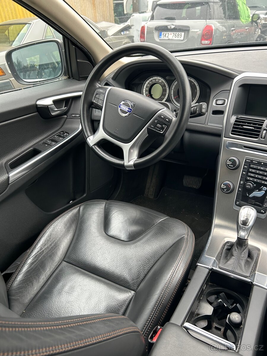 Volvo xc 60 2.4 d - 5