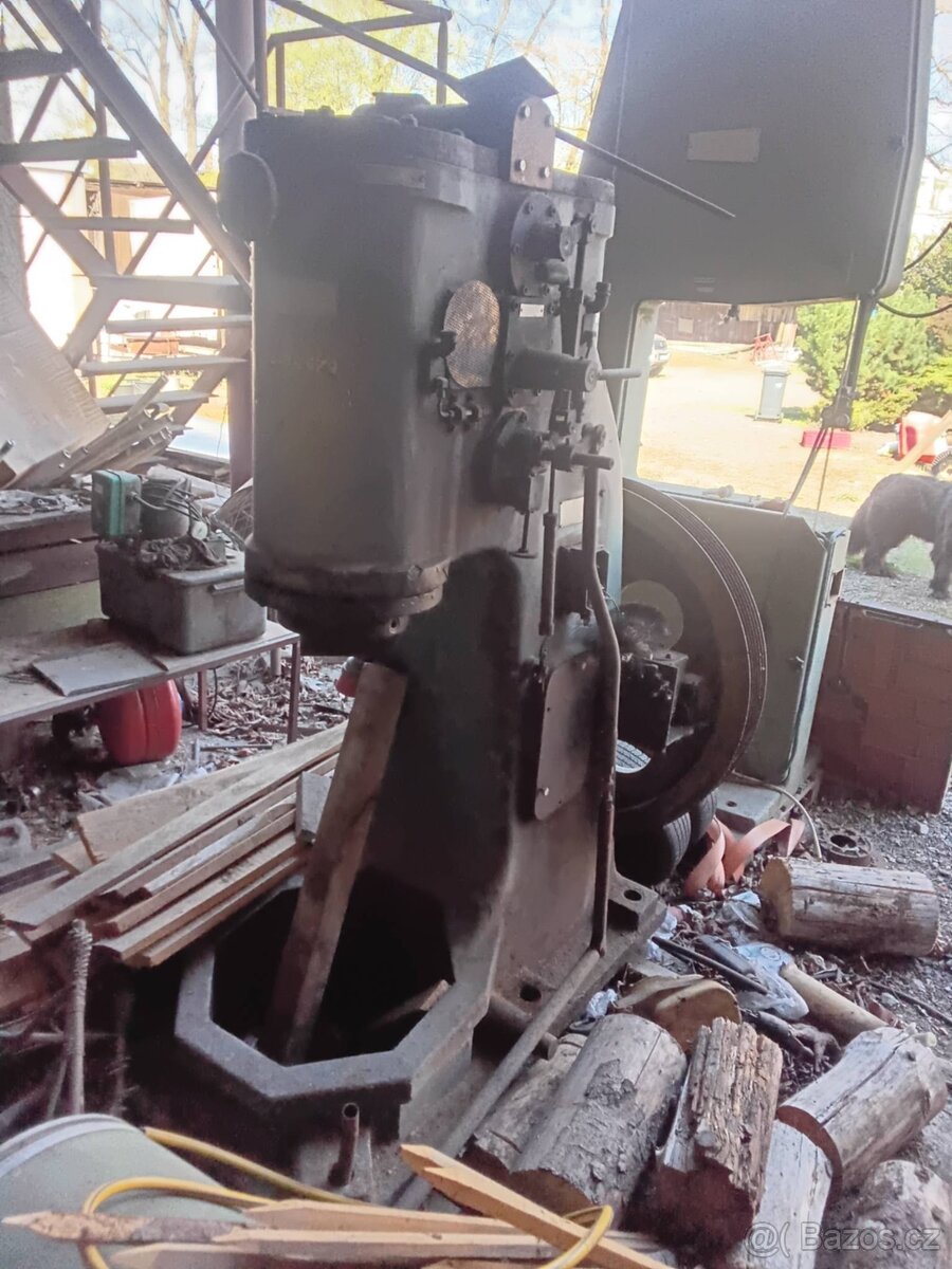 Pneumatický buchar CFA80 - 5