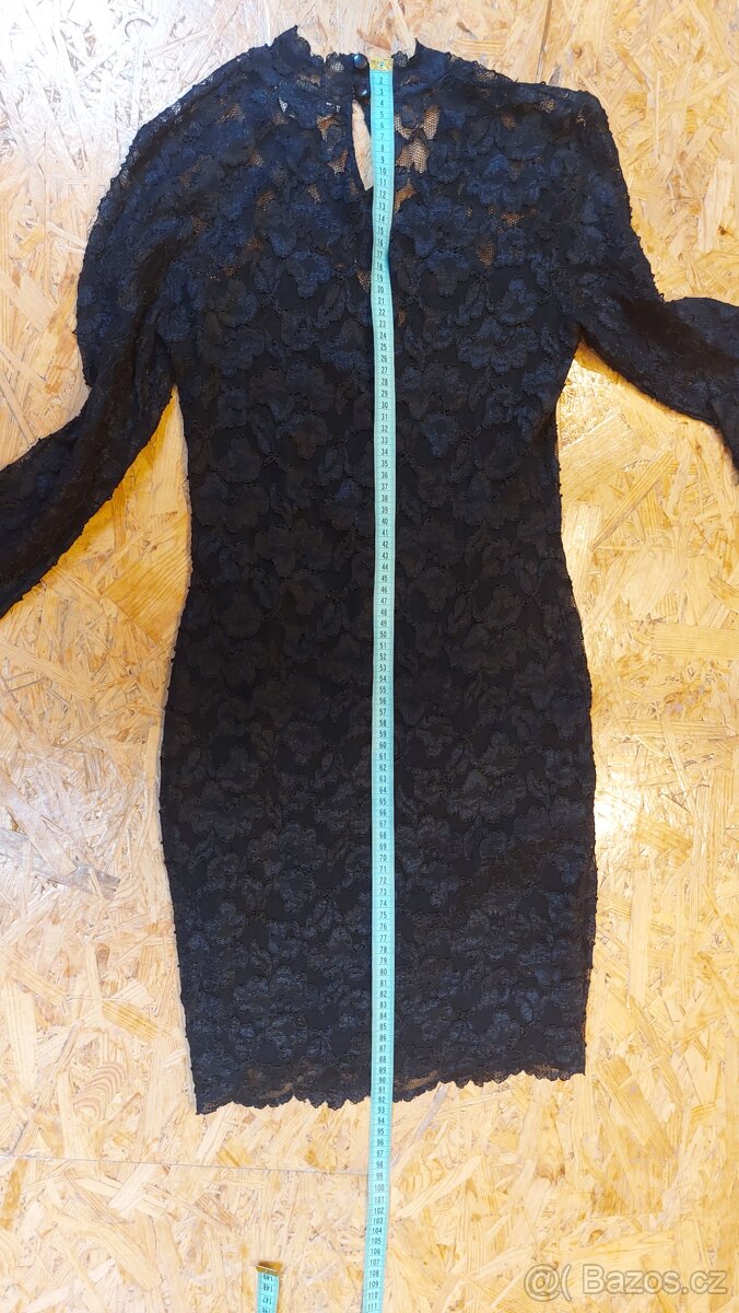 Černé krajkové šaty - 5