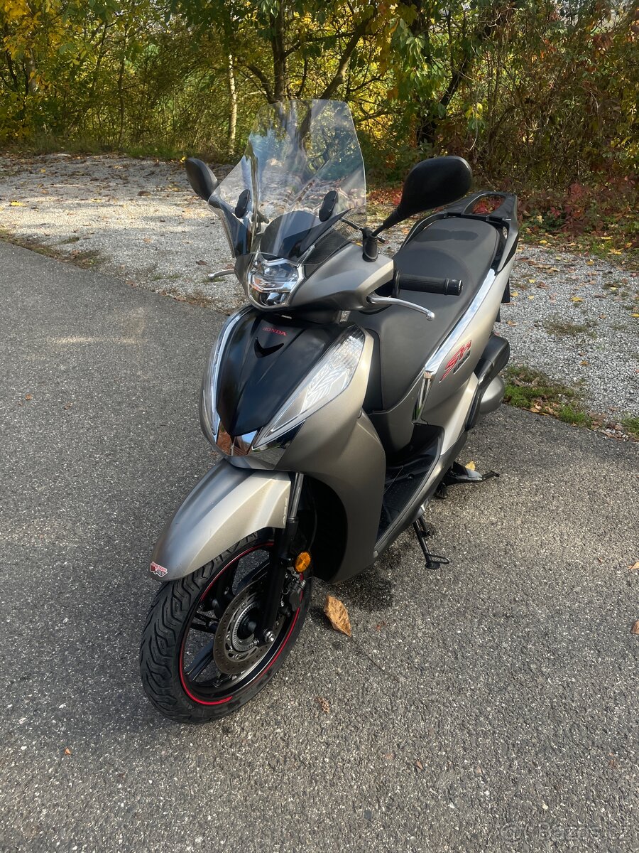 Honda SH 300 i ABS zamluveno do 7.12. - 5