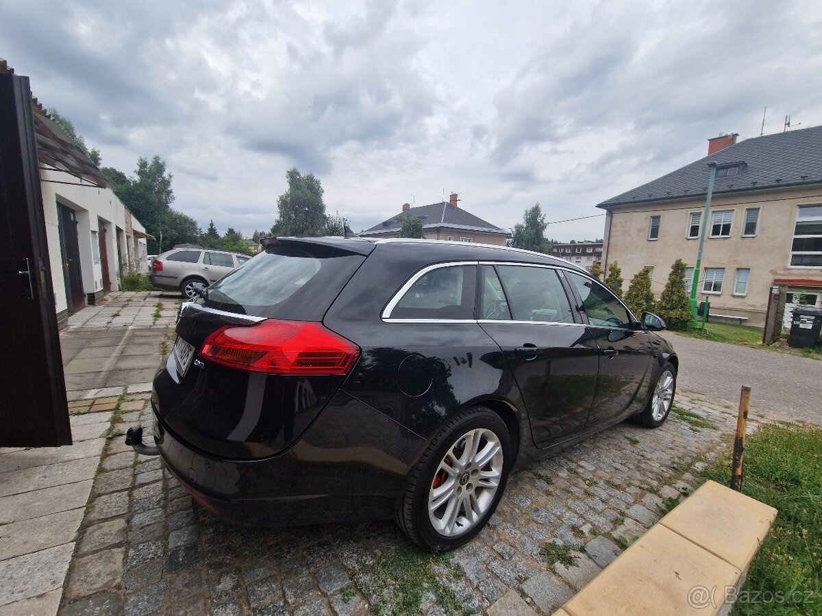 Opel Insignia Sports Tourer 2.0CDTi 118kW, 2013, manual. - 5