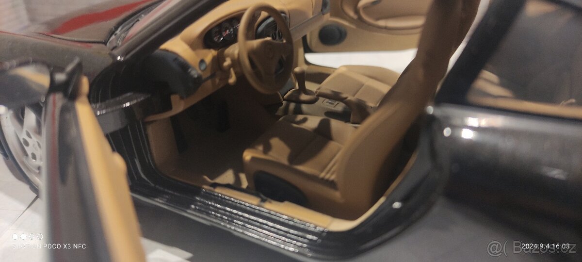 Porsche Carrera Út Models 1:18 - 5