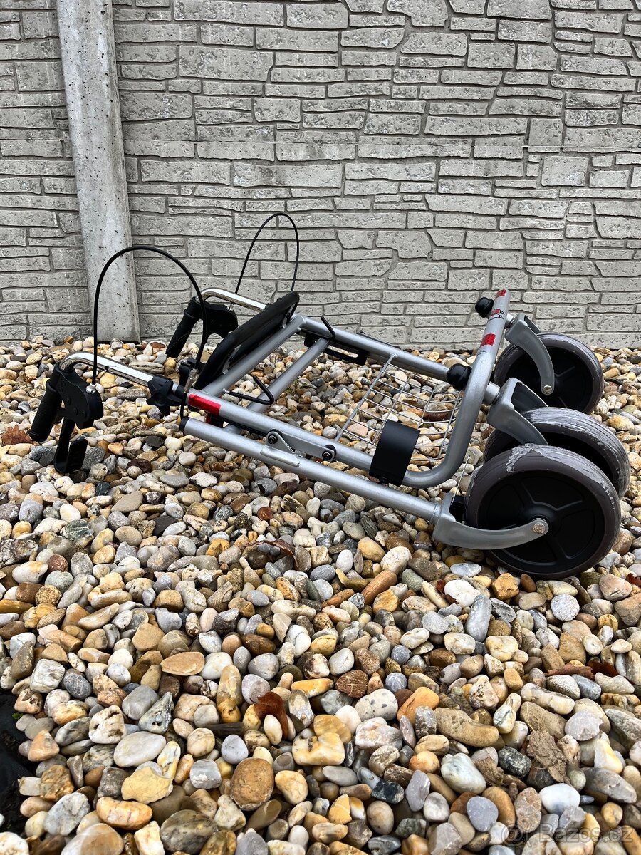 Chodítko pro seniory, invalidní vozík - 5