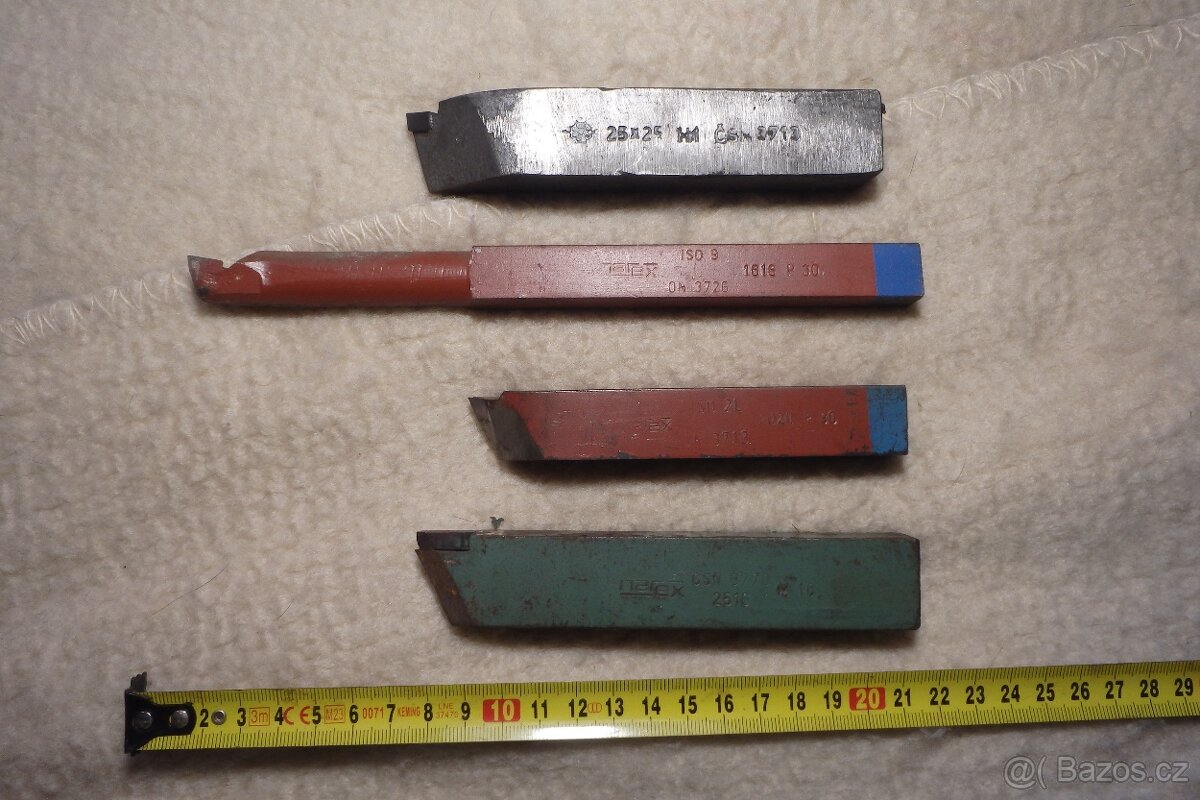 Příslušenství k soustruhu: vrták, nože, - 5