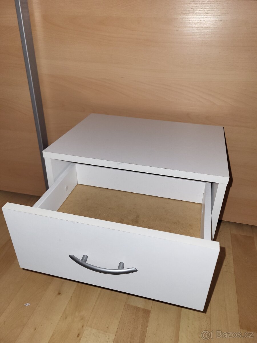 Noční stolek - 5