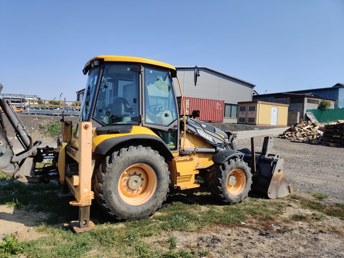 Traktorbagr Volvo BL71B - 5
