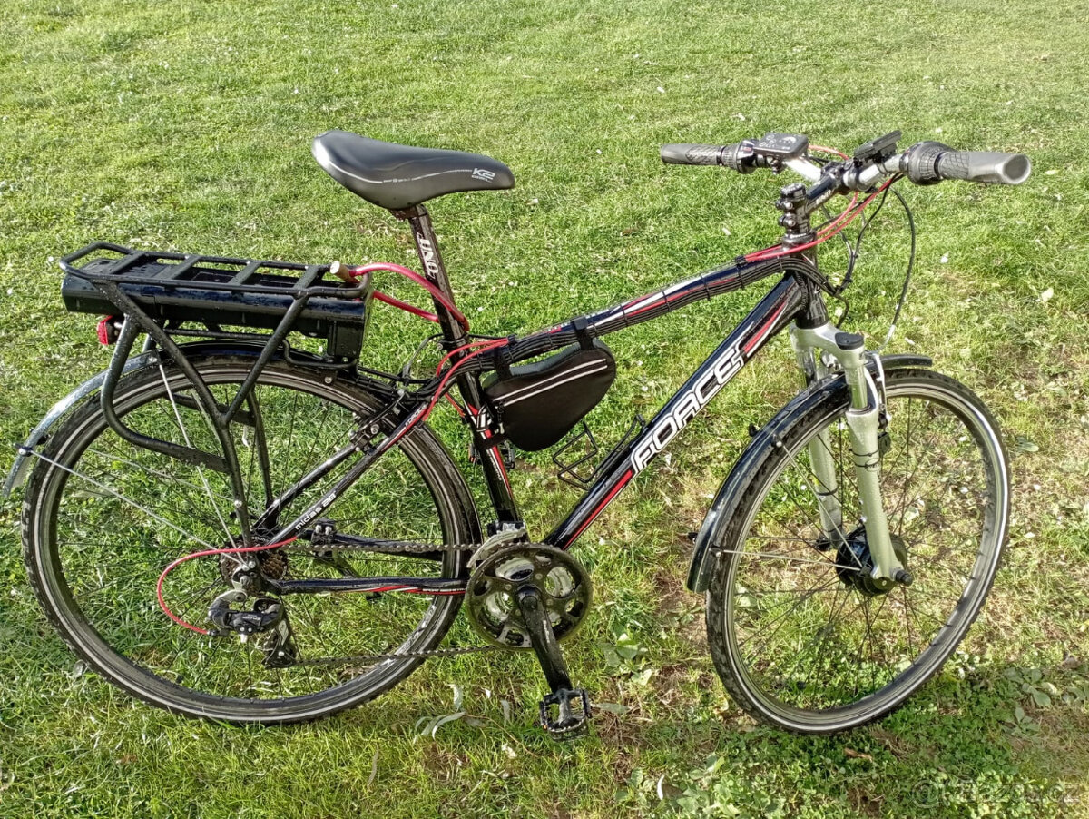 Trekové elektrokolo Force - 5