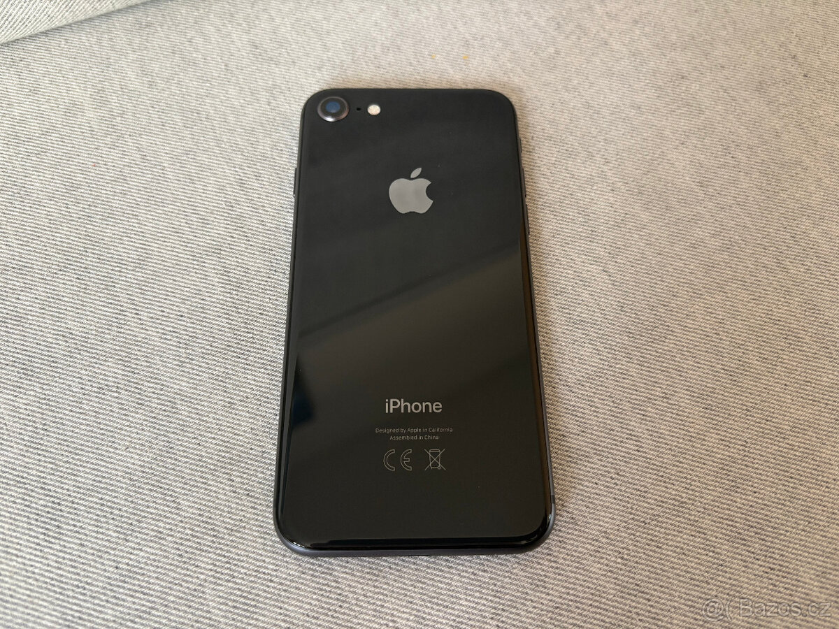 iPhone 8 256GB vesmírně šedý s původní neměněnou baterií 73% - 5