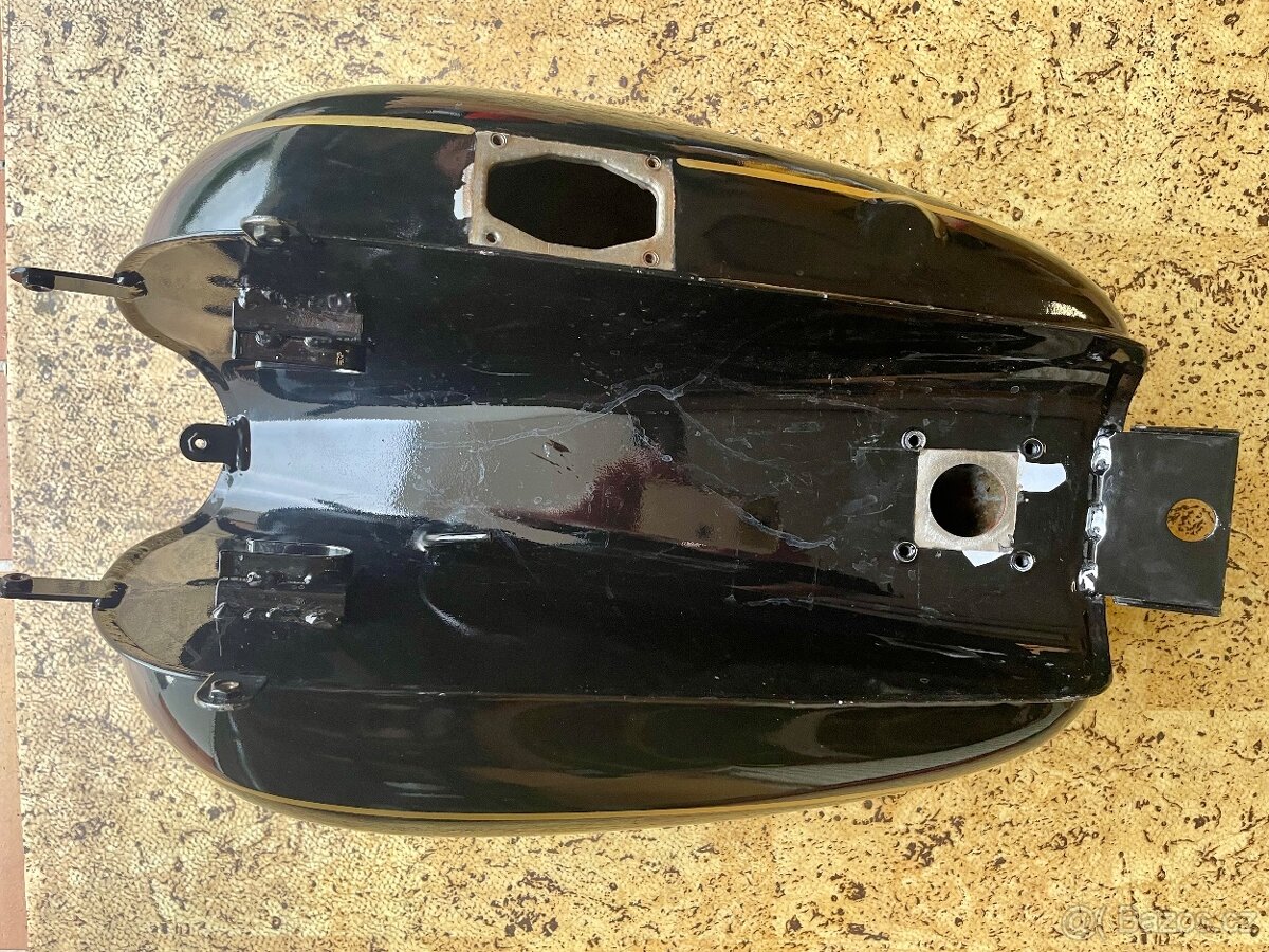 Nová nádrž Jawa Scrambler - 5