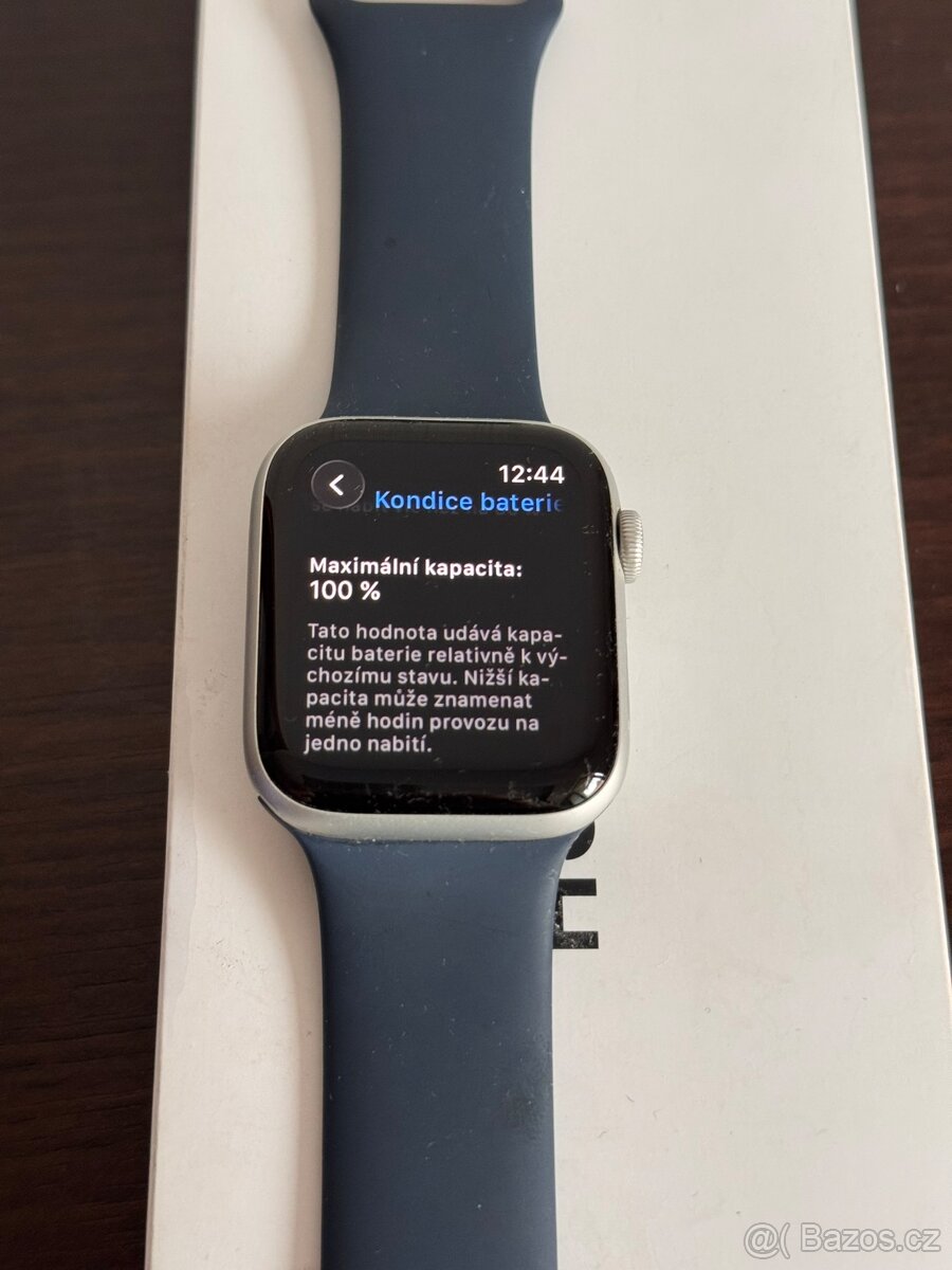 Apple Watch SE (2. generace) 44mm LTE - 5