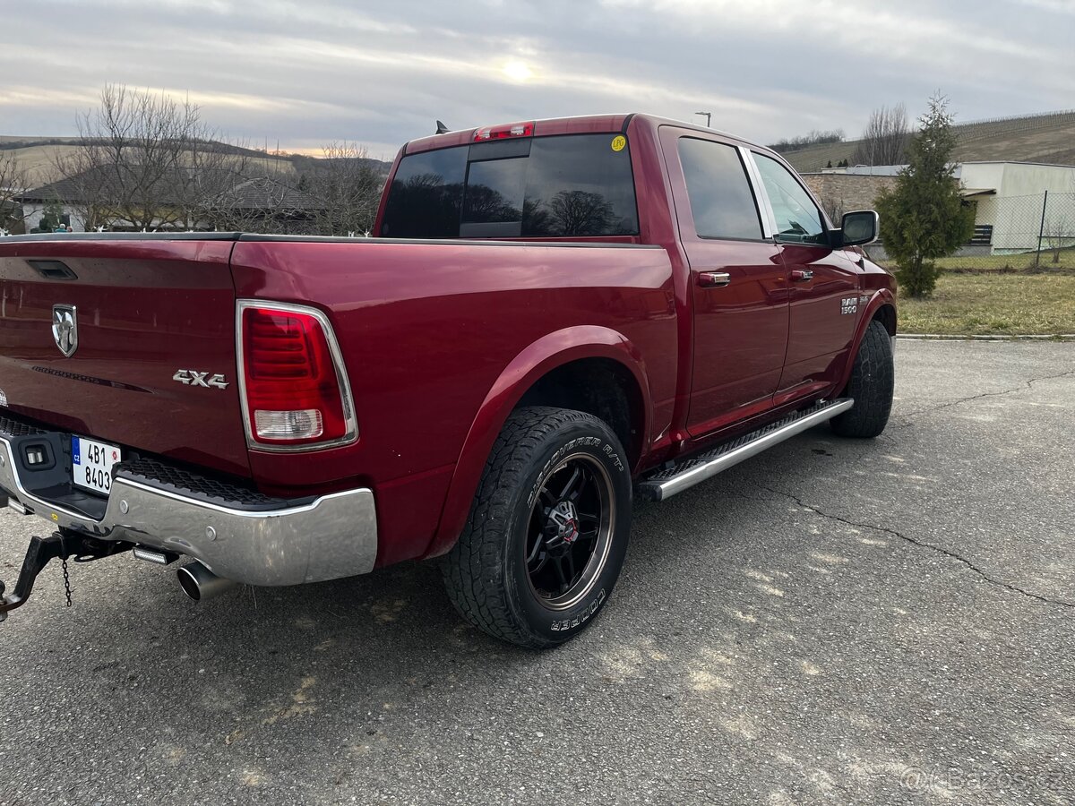 Dodge RAM 1500 5.7 Hemi LARAMIE - 5