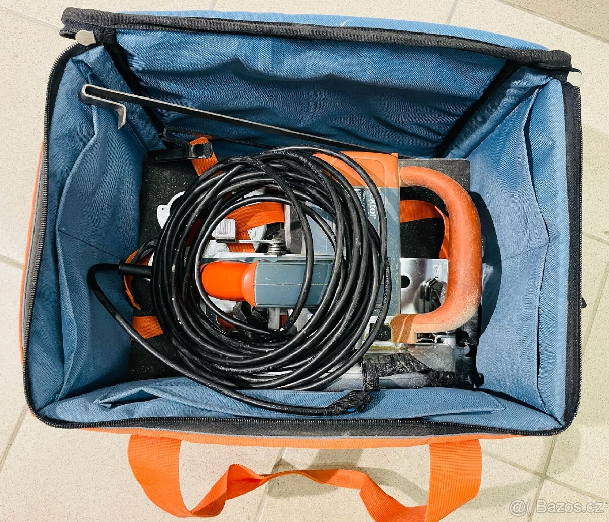 Maflík a vibrační bruska - 5