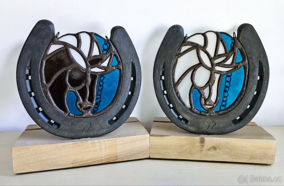 Kůň v podkově - Bílý - 5