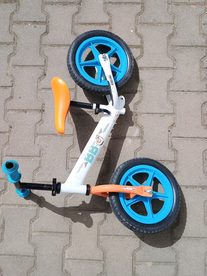 prodám odrážedlo BB SEVEN - 5