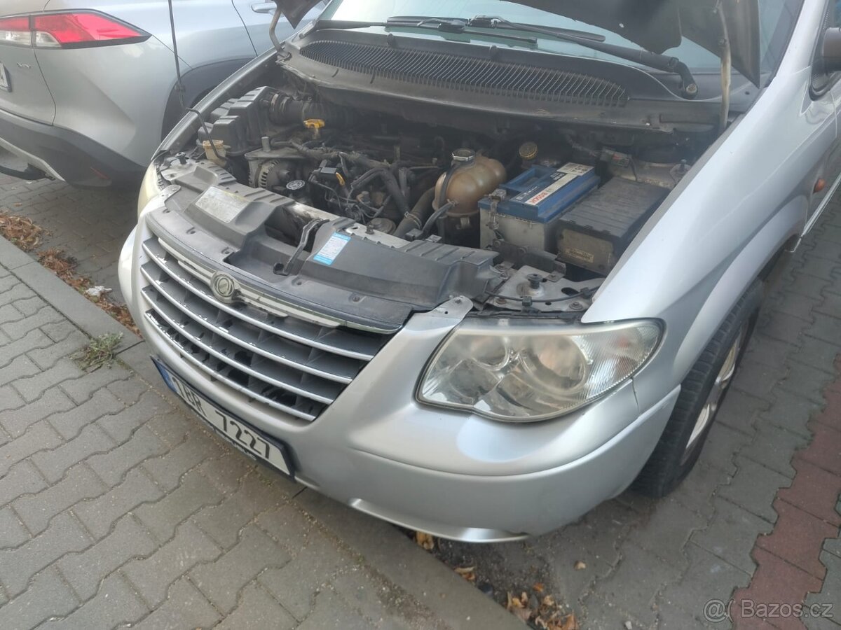 Chrysler Grand Voyager 2,8 CRD automat Stow´N Go, 7míst - 5