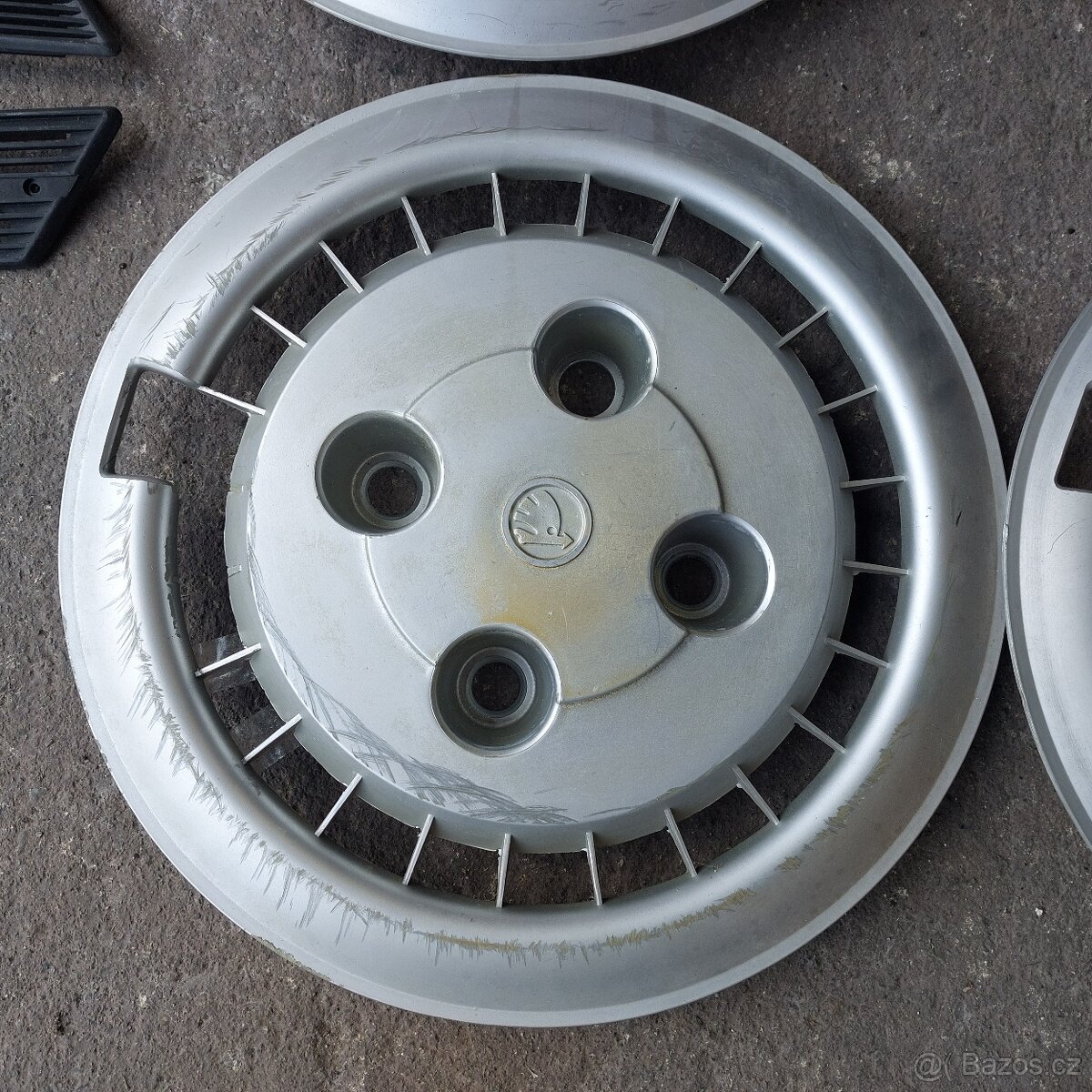 Kryty kol Škoda 120 - 5