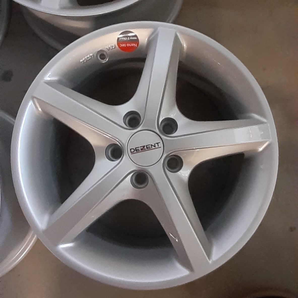 NOVÉ ALU KOLA, DEZENT A. - 5