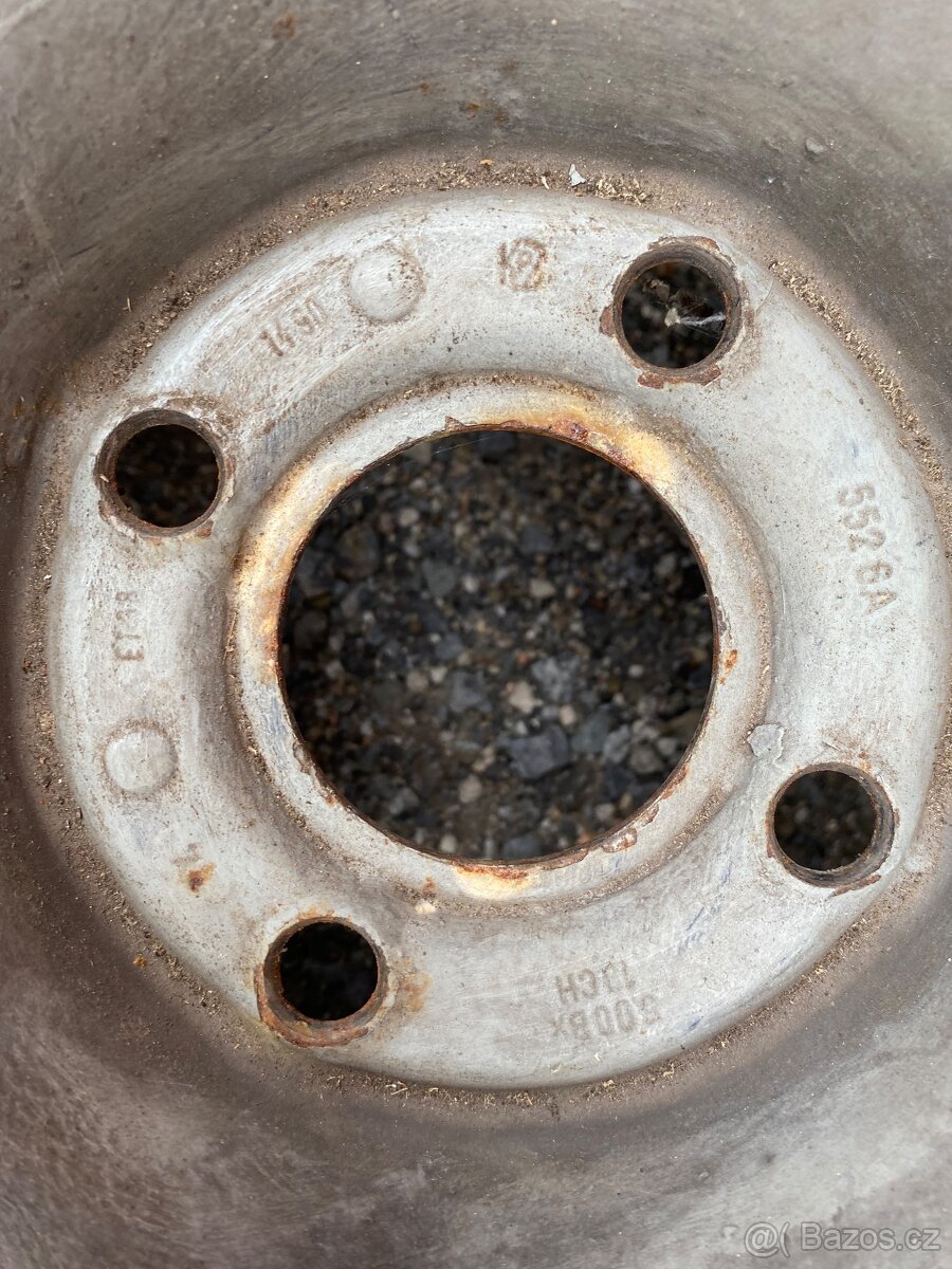 Plechové disky Renault 13, pneu Barum Polaris 5,165/70 R 13T - 5