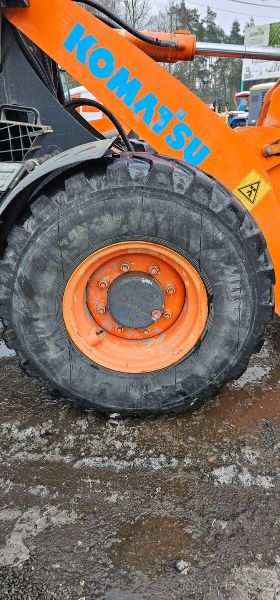 Kolový nakladač KOMATSU WA70 2016r - 5