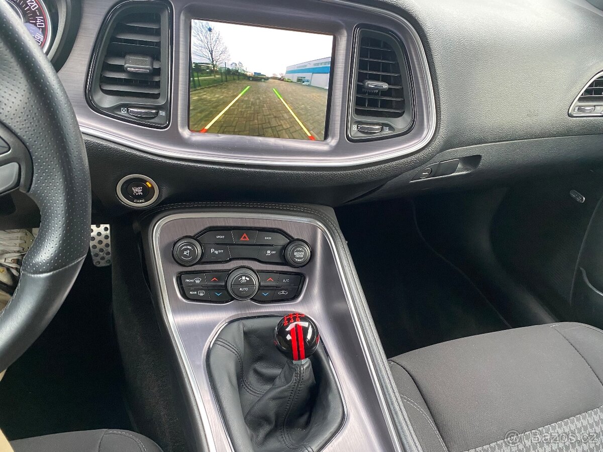 Dodge Challenger V8 manuál - 5