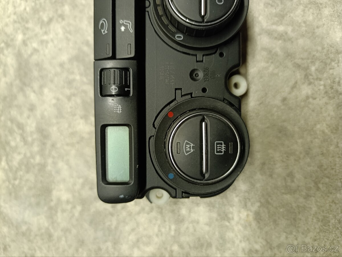 Ovládací panel Passat - 5