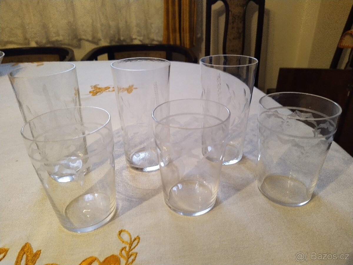 Sklenice staré 60-150 let - 5