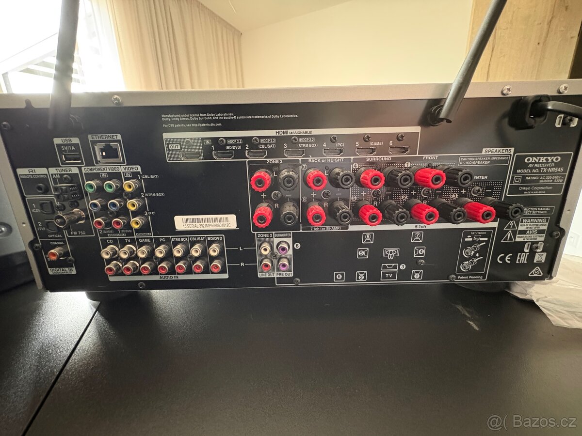 Zesilovač Onkyo - 5