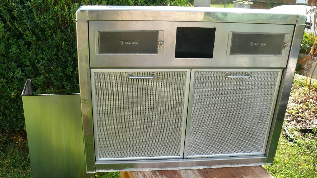 Prodám vyřazený komínový digestoř, odsávač par - 5