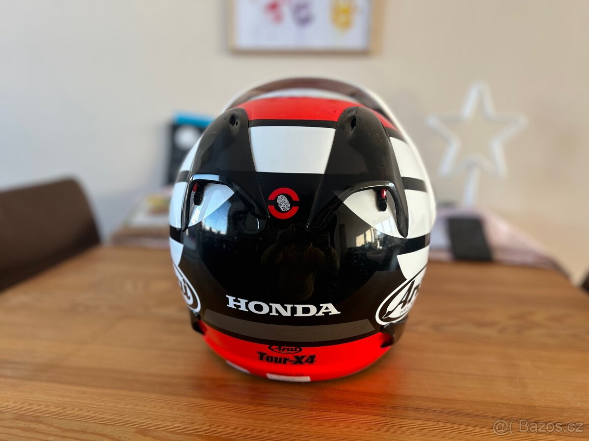 Helma Arai Tour X4 edice Honda Africa Twin - 5