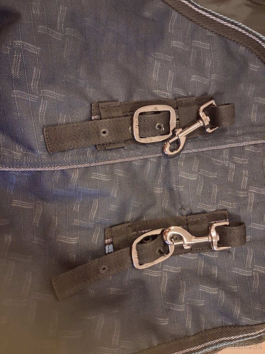 Nová deka QHP s fleecem, nepromokavá, velikost 135 - 5