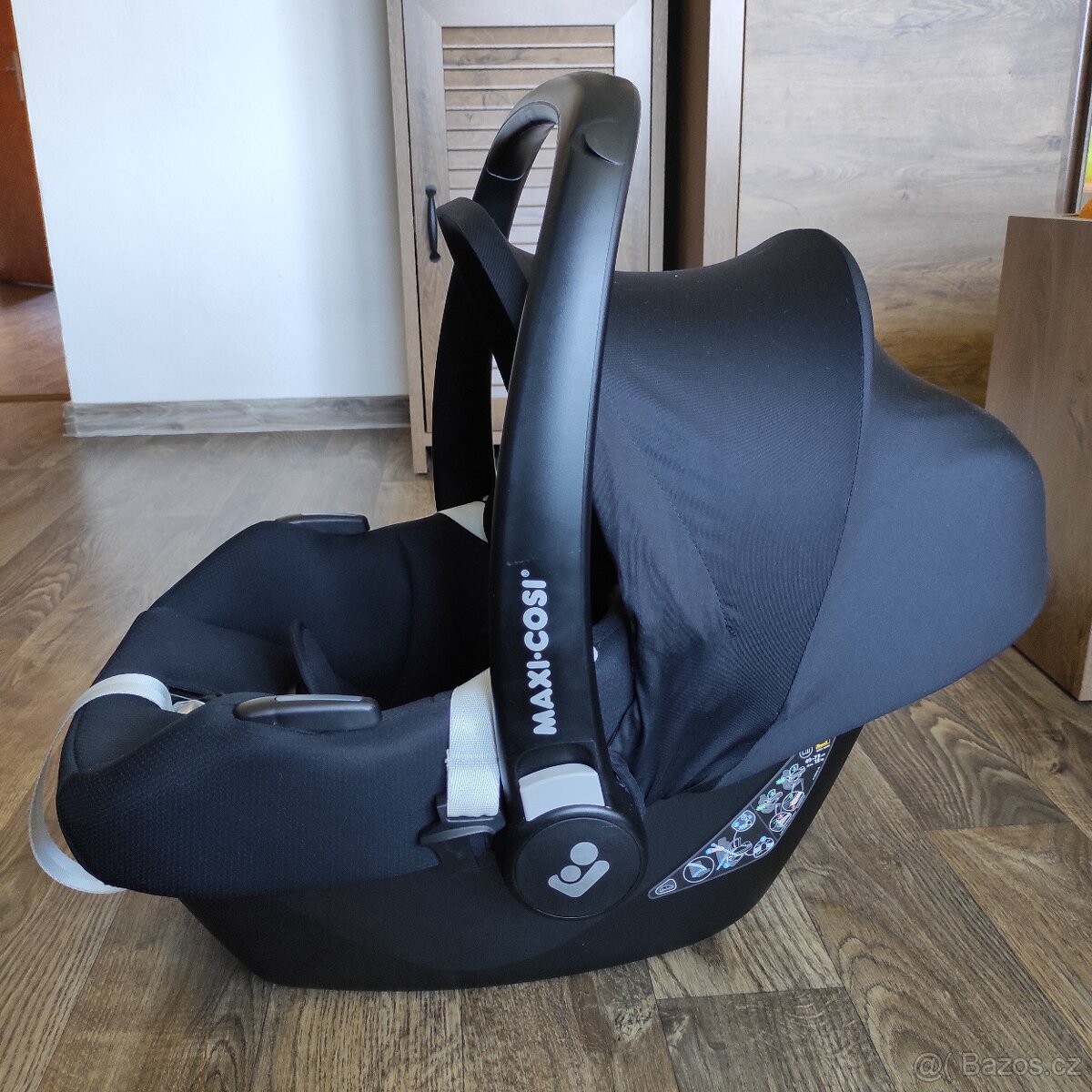 Autosedačka Maxi-cosi Cabrio Fix I-size se základnou - 5