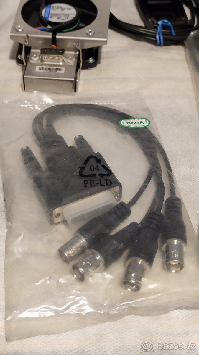 Adaptéry telefony kabely navigace - 5