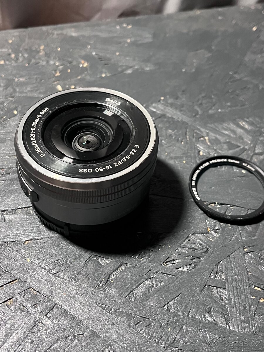 Sony E PZ 16–50mm f/3.5–5.6 OSS - 5