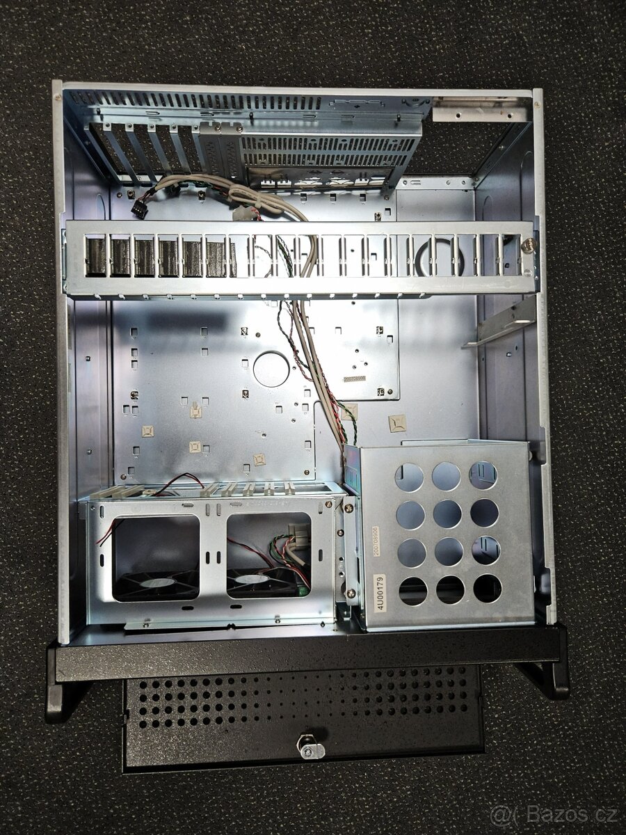 Prumyslovy case ATX - 5
